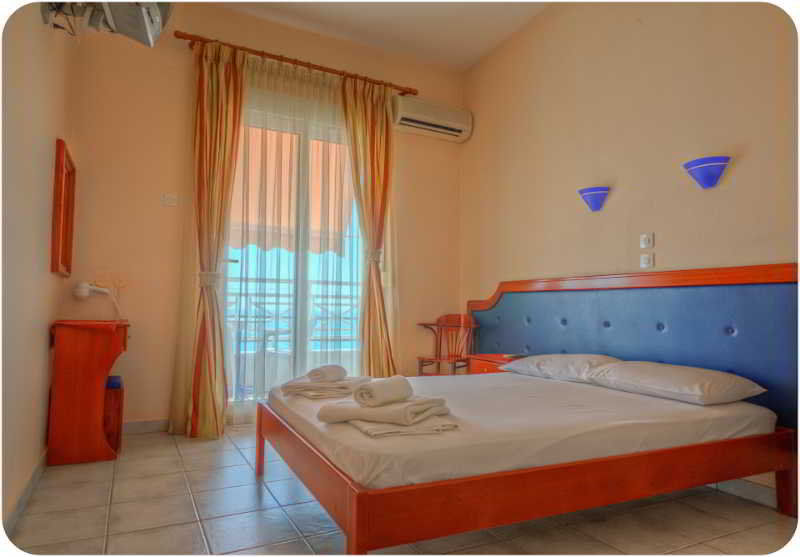 Molos Hotel يميناريا المظهر الخارجي الصورة