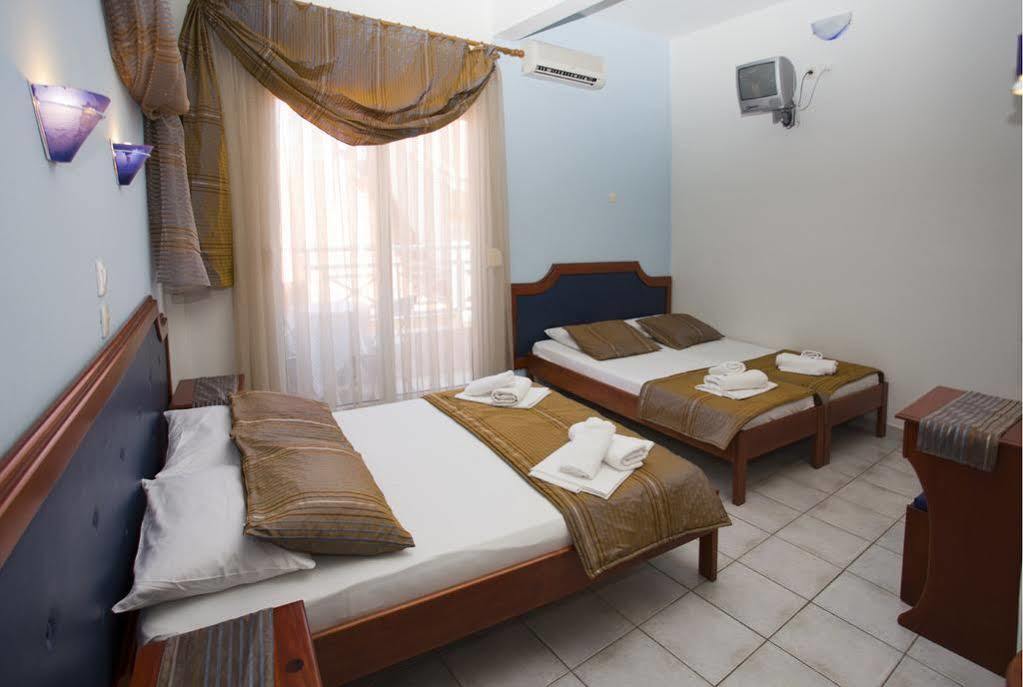 Molos Hotel يميناريا المظهر الخارجي الصورة