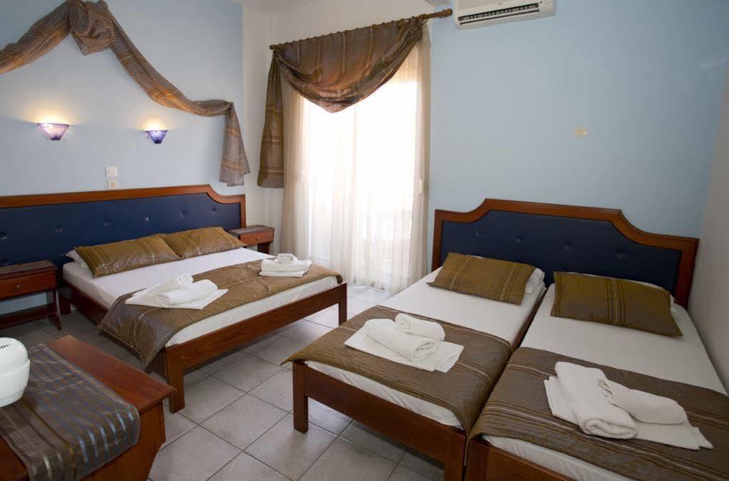Molos Hotel يميناريا المظهر الخارجي الصورة